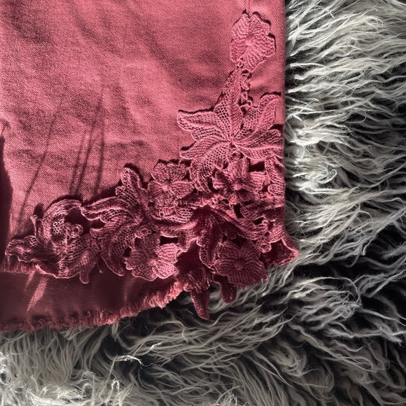 ❤️⏫🆕Mossimo Maroon Red with Lace High Waist Denim Shorts ✨NWT✨ - Picture 5 of 5